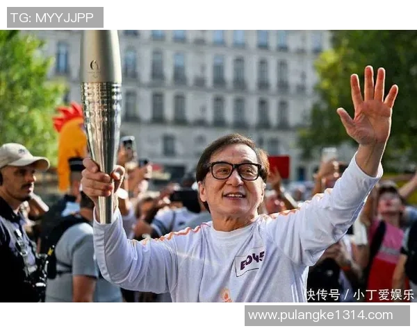 成龙携熊猫玩偶穿越庞贝古城点燃米兰冬奥会火炬传递盛典